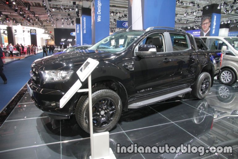 Ford Ranger Black Edition front three quarters at IAA 2017