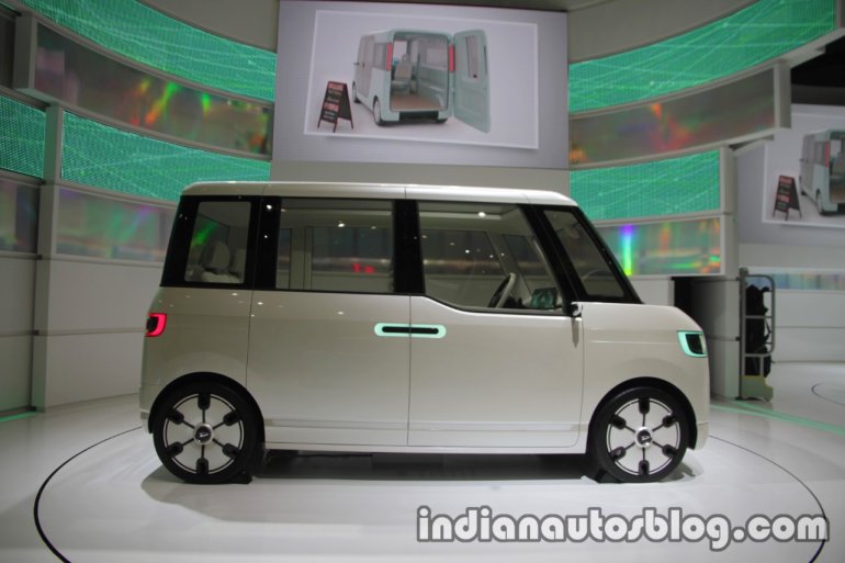 Daihatsu DN U-SPACE concept side at the 2017 Tokyo Motor Show