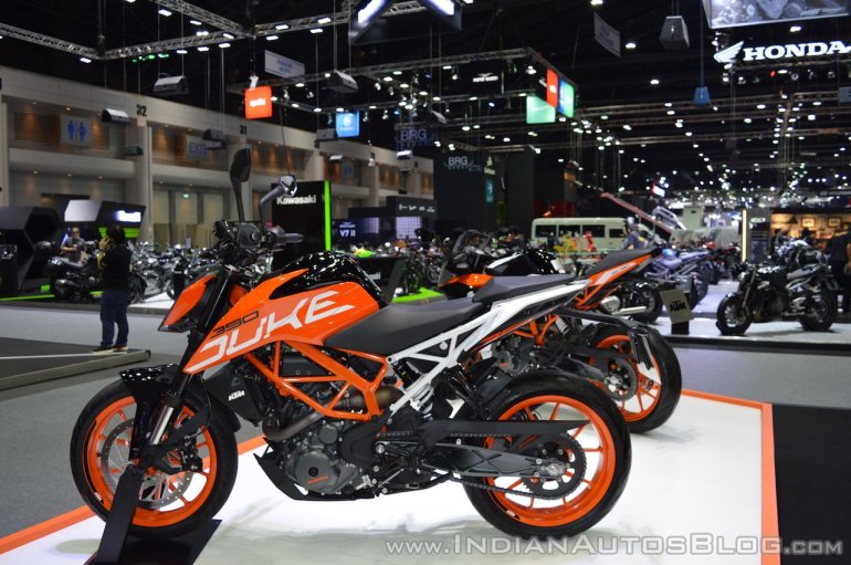 2017 KTM 390 Duke left side at 2017 Thai Motor Expo