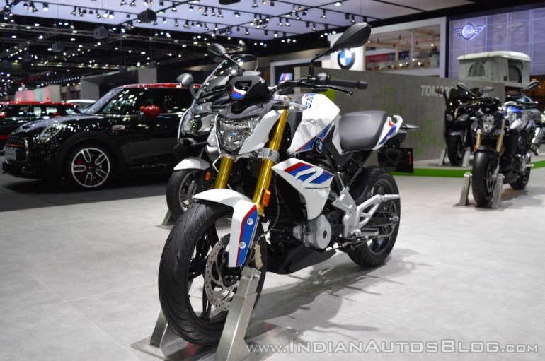 BMW G 310 R front left quarter at 2017 Thai Motor Expo