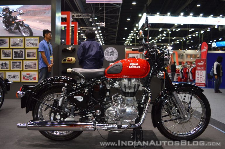 Royal Enfield Classic 500 Redditch right side at 2017 Thai Motor Expo