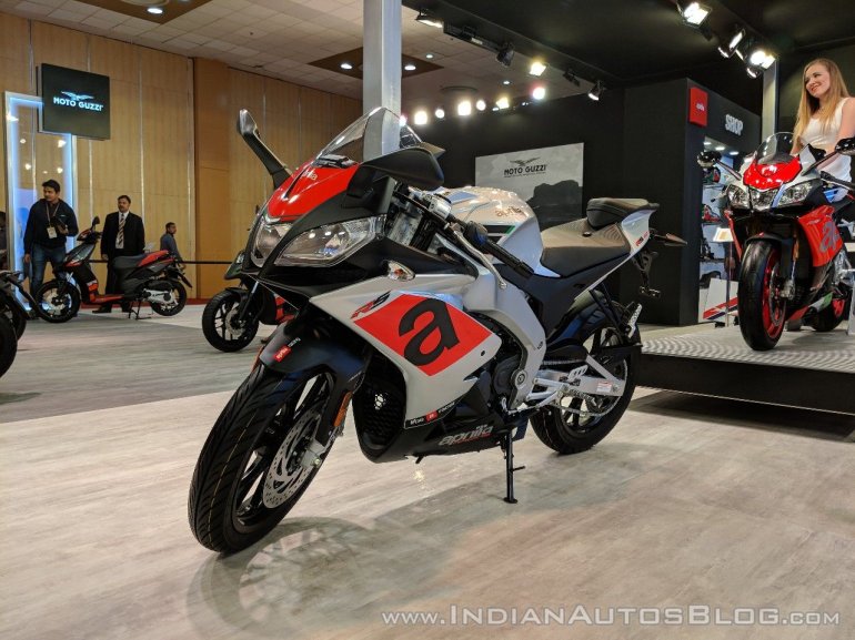 Aprilia RS 150 front left quarter at 2018 Auto Expo