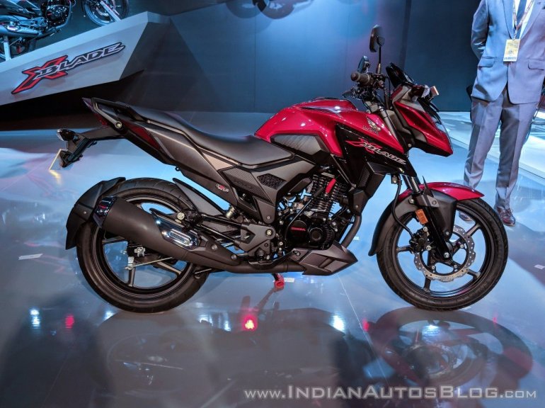 Honda X-Blade Red right side at 2018 Auto Expo