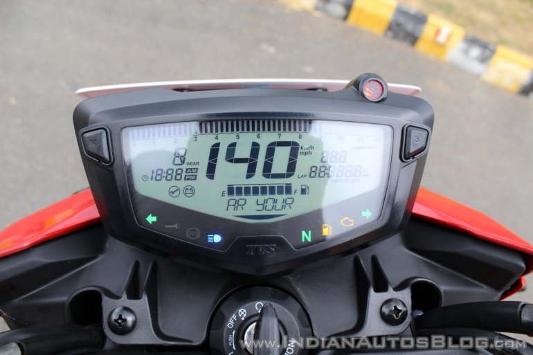 2018 TVS Apache RTR 160 4V - First ride review