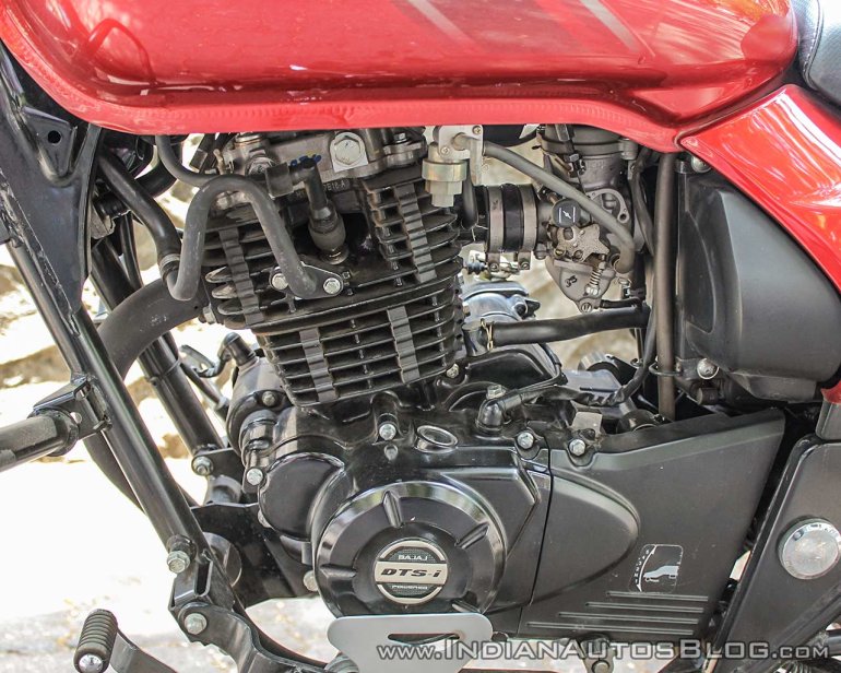 Bajaj Avenger 180 Street test ride review engine left side