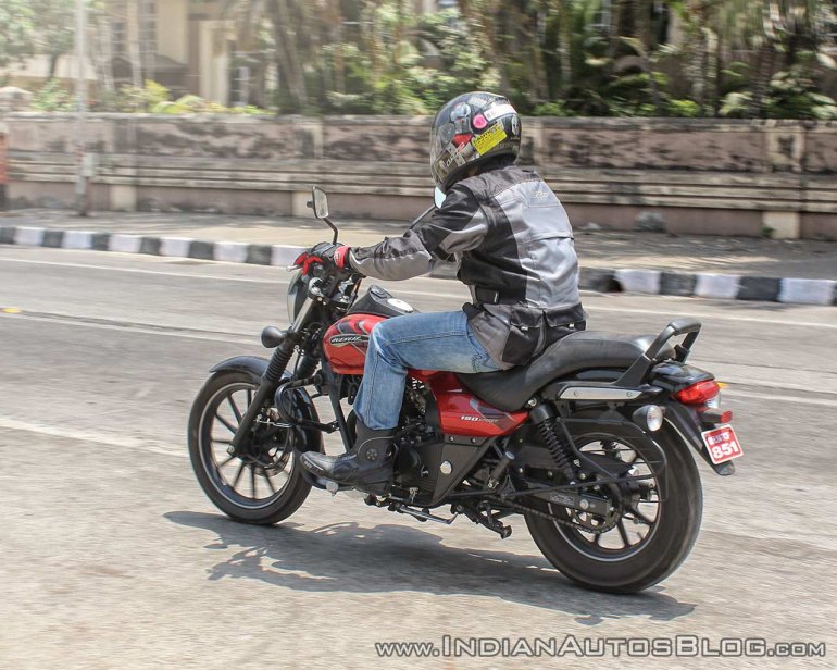 Bajaj Avenger 180 Street test ride review rear left quarter action