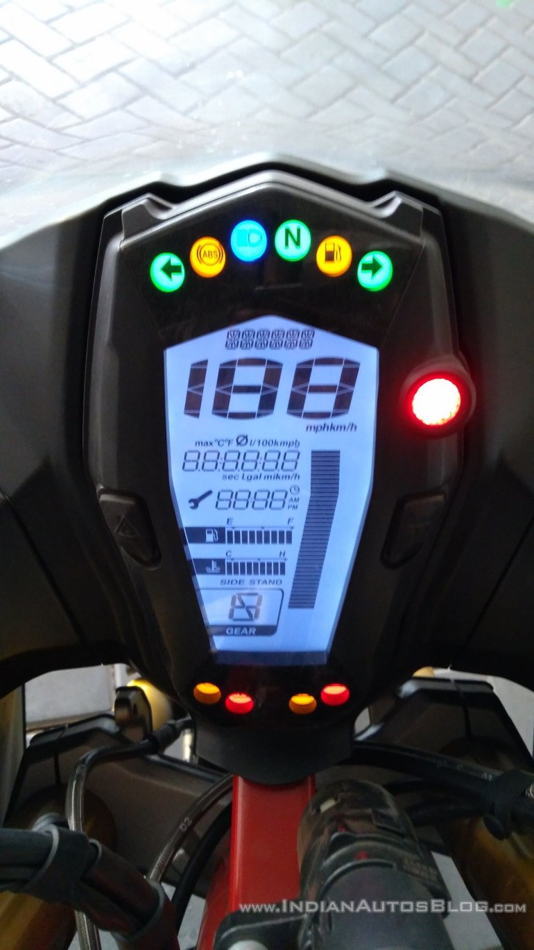 TVS Apache RR 310 Black detailed review instrument cluster sweep