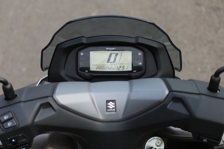 Suzuki Burgman Street digital instrument cluster