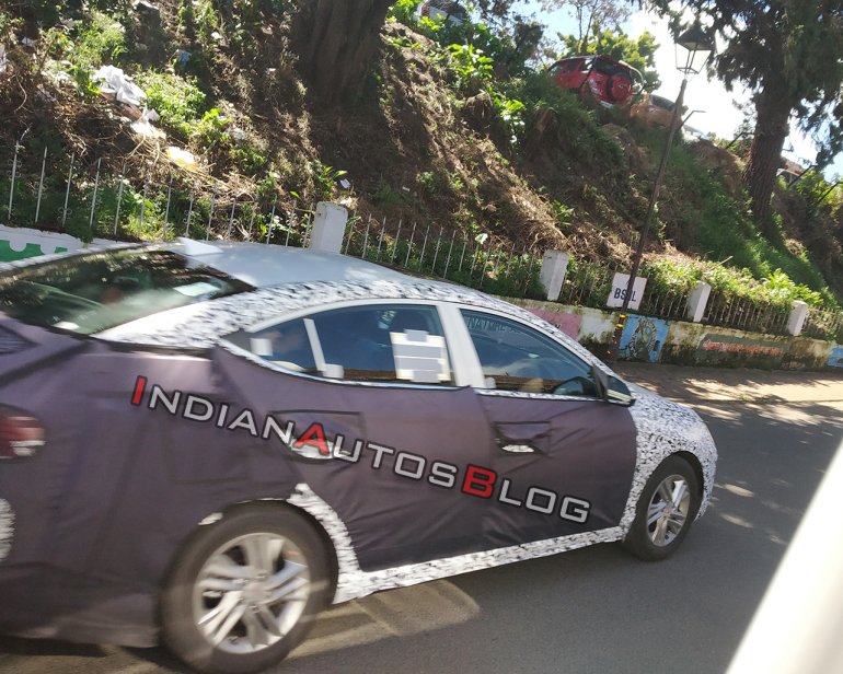 2019 Hyundai Elantra Facelift Profile Spy Shot Ind